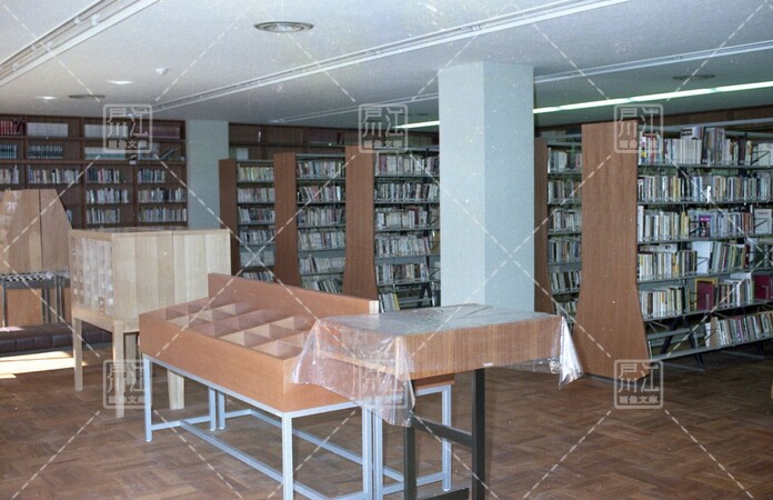 篠崎図書館
